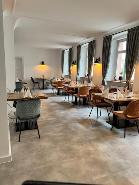 Hotel Rhodter Adler Rhodt unter Rietburg Buitenkant foto
